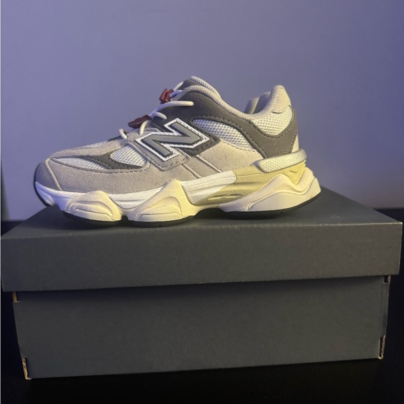 New Balance 9060 Kids' - Picture 4 of 5